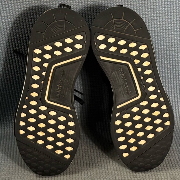 adidas NMD_R1 Running Casual Shoes Black/White Kid’s Size 2 - Picture 7 of 8